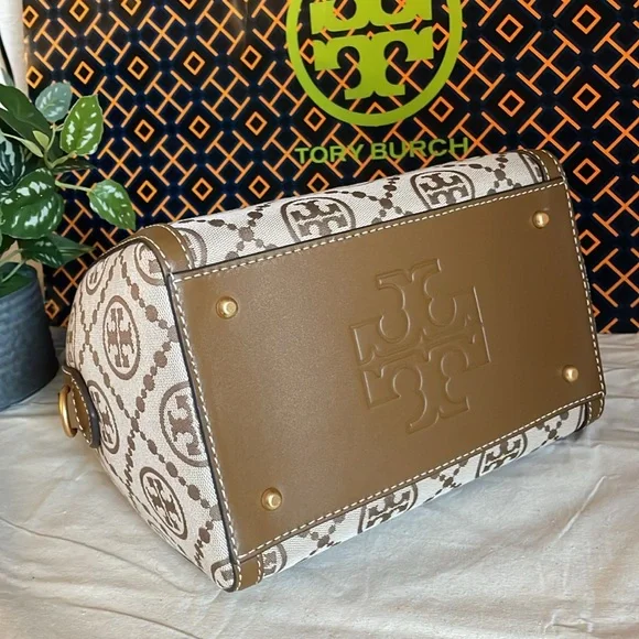 New,✨ T monogram jacquard duffle bag - Picture 9 of 16